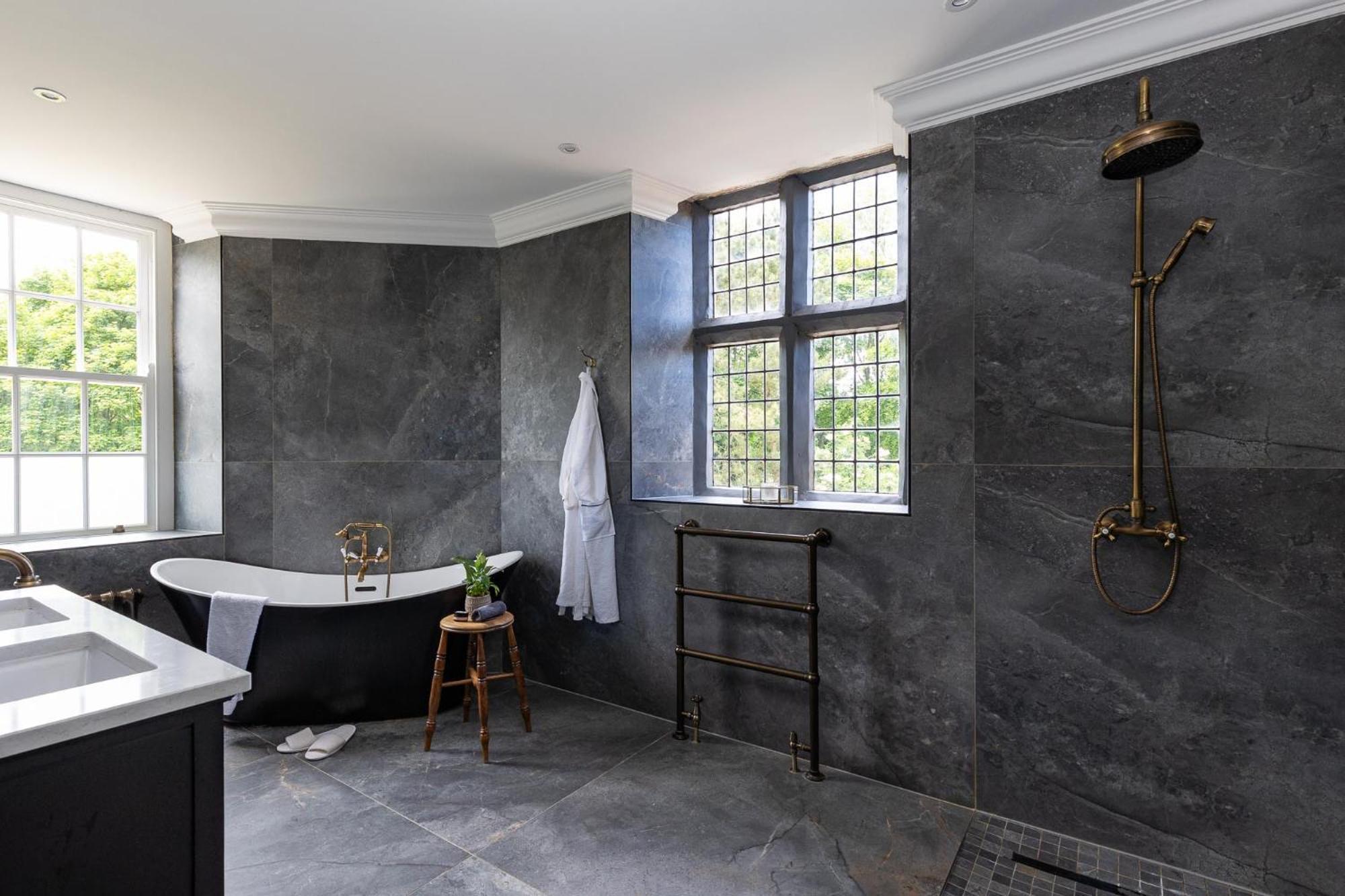 Killerby Old Hall With Hot Tub And Swimming Pool Scarborough Exterior photo